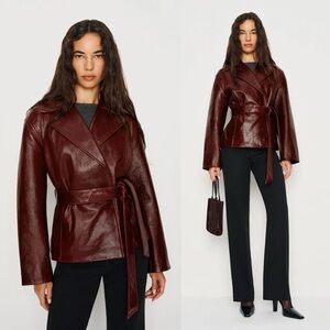 REFORMATION Veda Jaden Cropped Trench in Wine Patent M